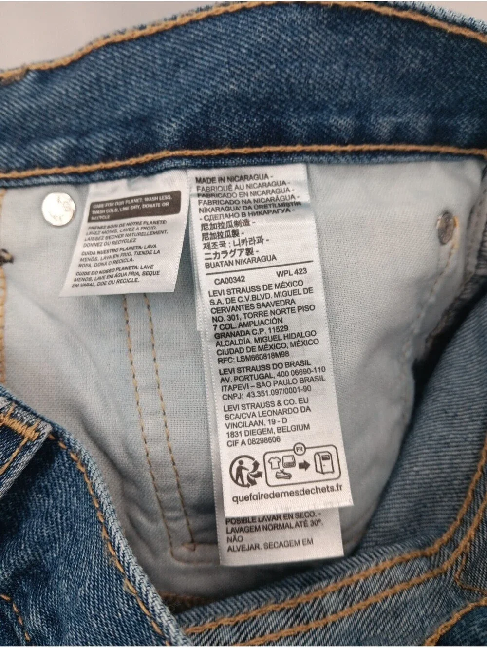 Levis 505 Jeans Mens 42x32 Blue Denim Straight Leg Casual Work Wear Cowboy